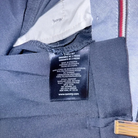 Boys Size 10 Tommy Hilfiger 2-Piece Suit Navy Blue Blazer + Pants - Picture 5 of 11